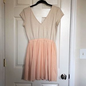 🍑 Peaches and cream dress